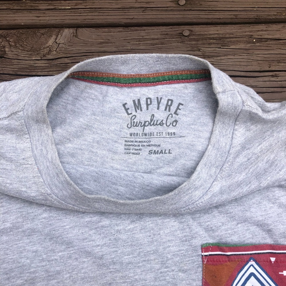 graphic tee - Picture 5 of 5